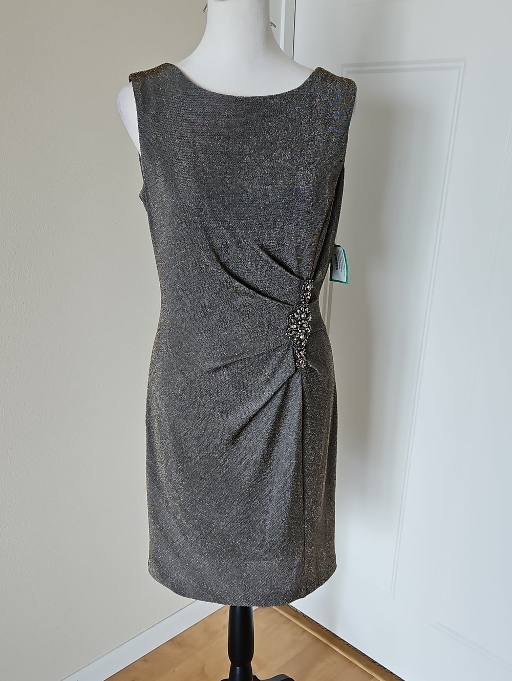 Size 6P bronze/brown/taupe sleeveless cocktail dress w/ ruching by Alex Evenings